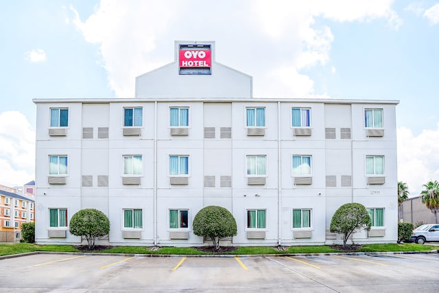 OYO Hotel Houston Westchase