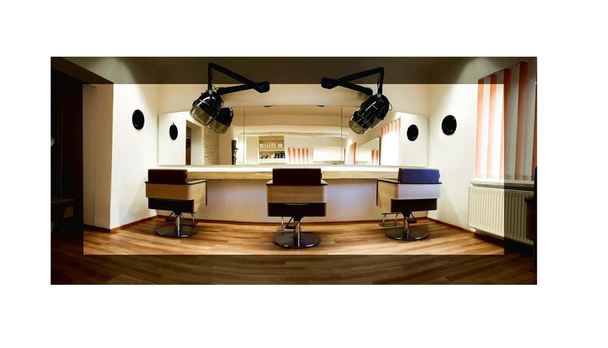 Friseur - Hairzstück Karin Siller, Markt in Kuchl