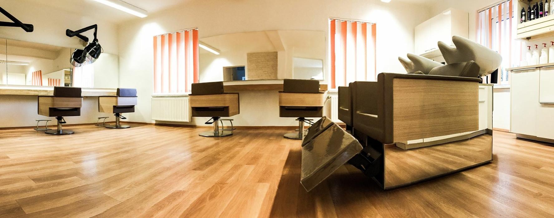 Friseur - Hairzstück Karin Siller, Markt in Kuchl