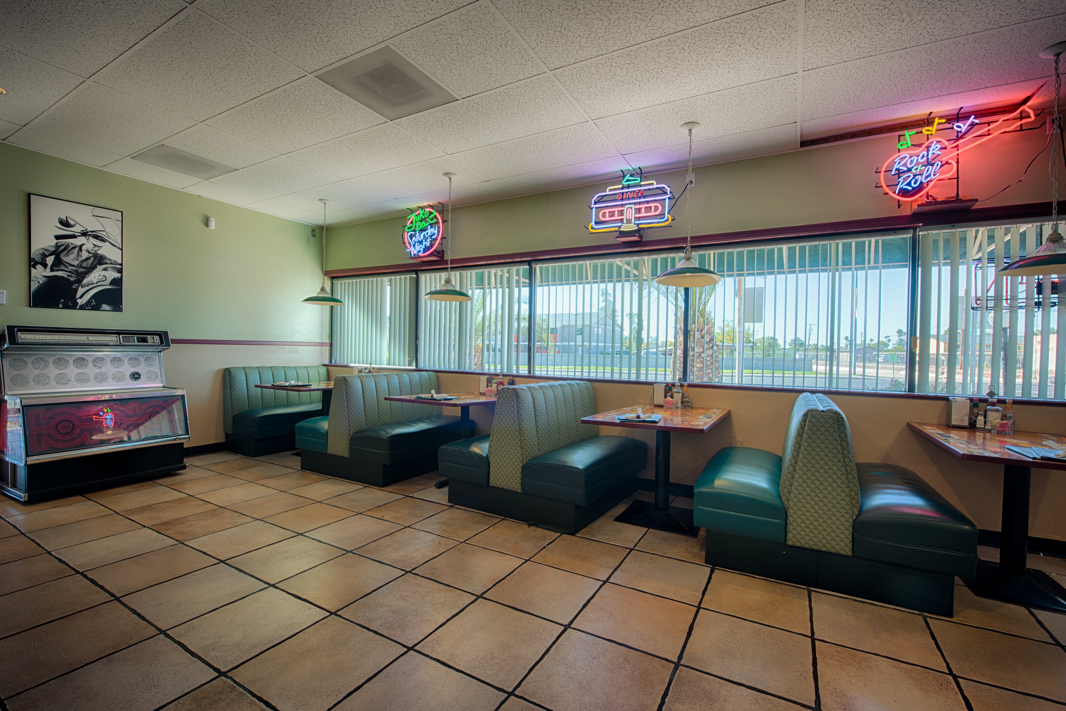 Image 12 | Joe's Diner