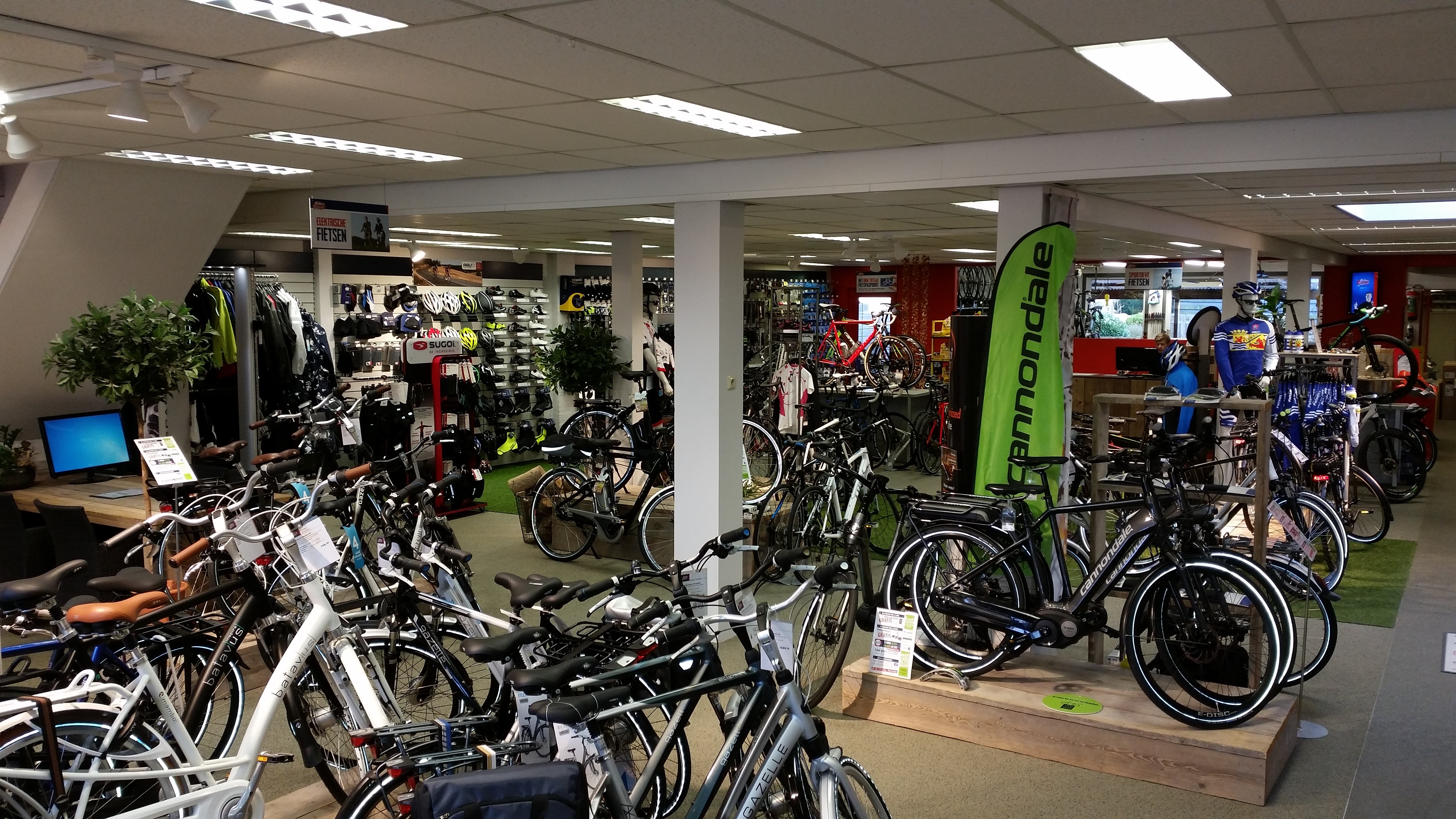 Bike Totaal Jan de Jonge fietsen Zierikzee - Einkaufszentren Und Kaufhäuser  in Zierikzee (Adresse, Öffnungszeiten, Bewertungen, TEL: 0111412) -  Infobel