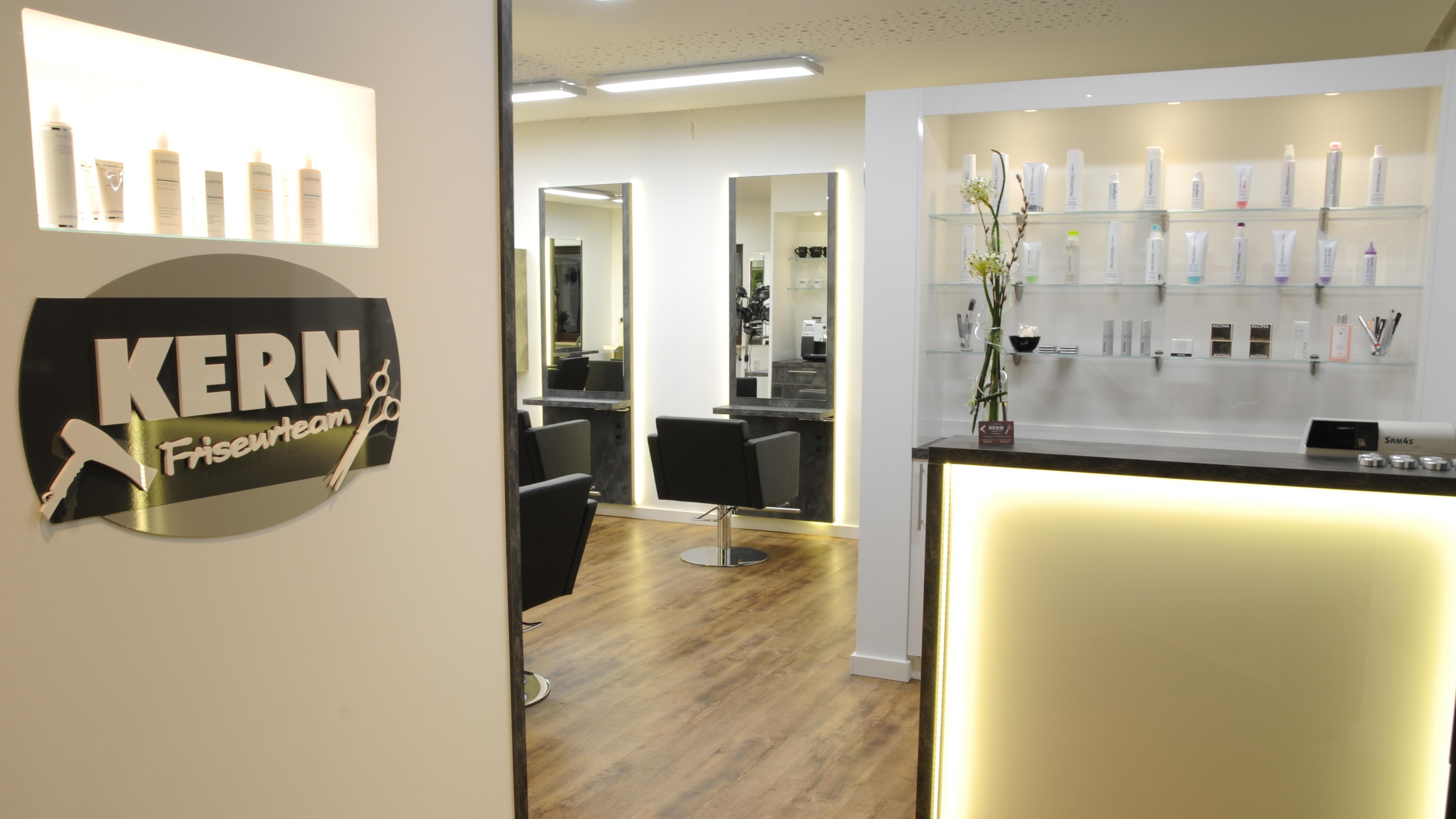 Friseurteam Kern GmbH, Erlanger Straße in Heßdorf