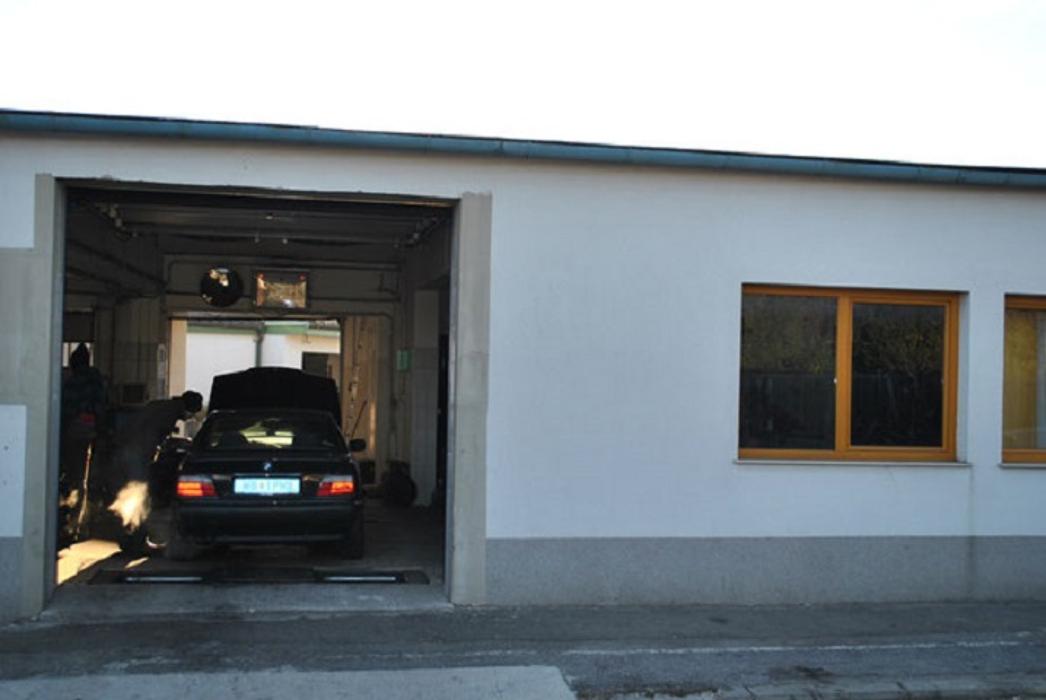 KFZ Ilhan POLAT, Doktor-Josef-Wenisch-Gasse in Neunkirchen