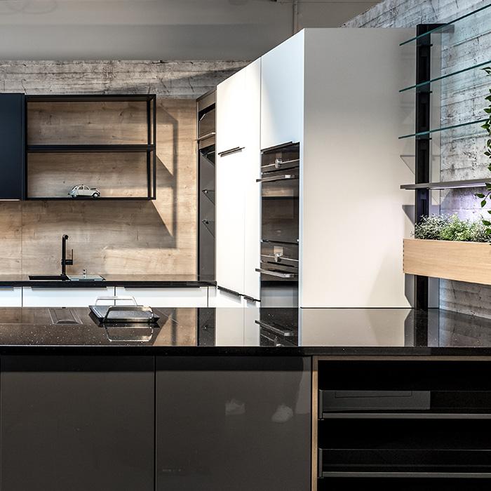 Element-Küchen by Sanitas Troesch, Köniz, Sägestrasse in Köniz