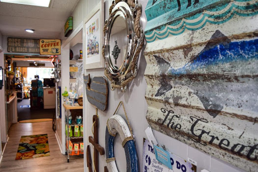 On The Bay Boutique, Bar & Cafe - New Baltimore, MI