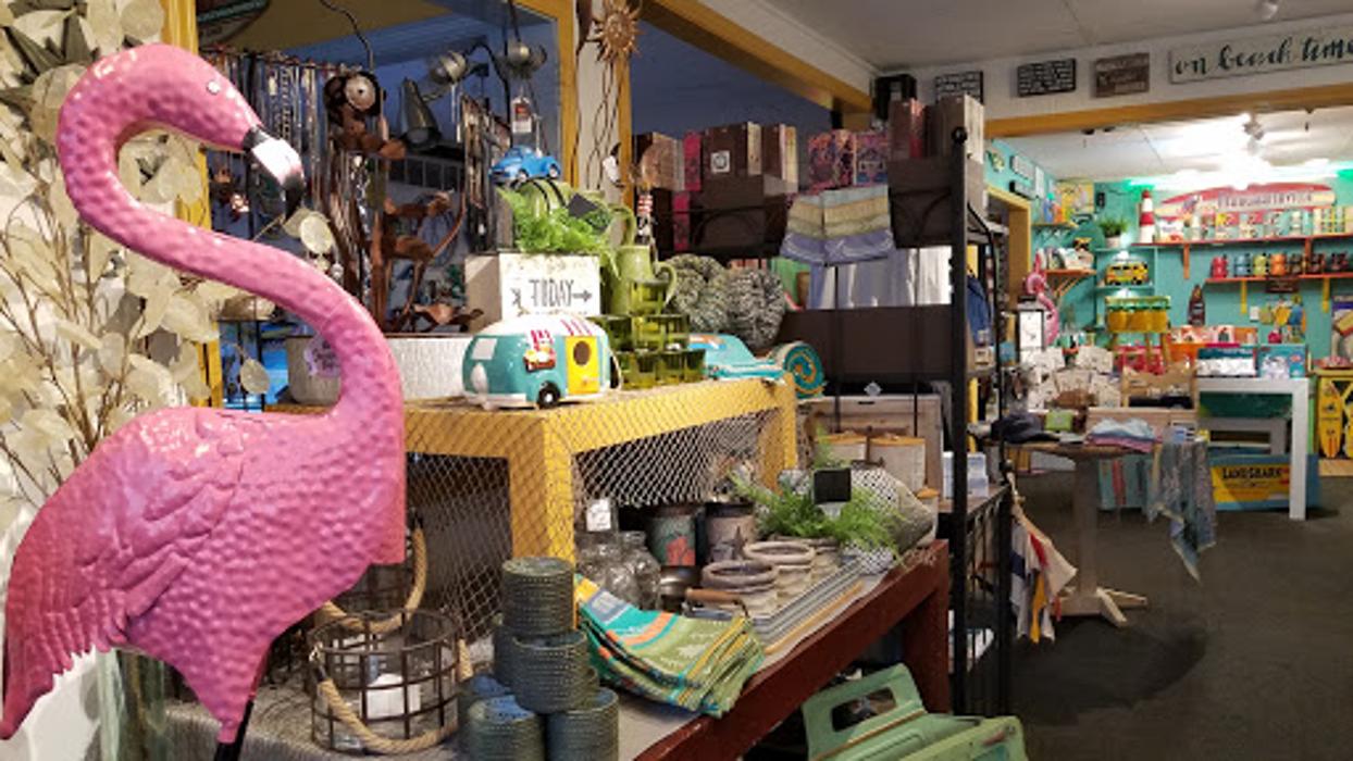On The Bay Boutique, Bar & Cafe - New Baltimore, MI