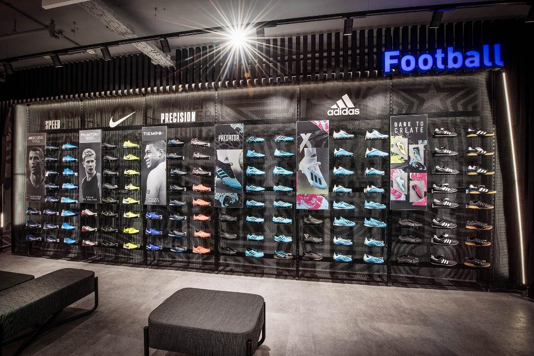 INTERSPORT Tscherne Salzburg/Bergheim, Moosfeldstraße in Lengfelden