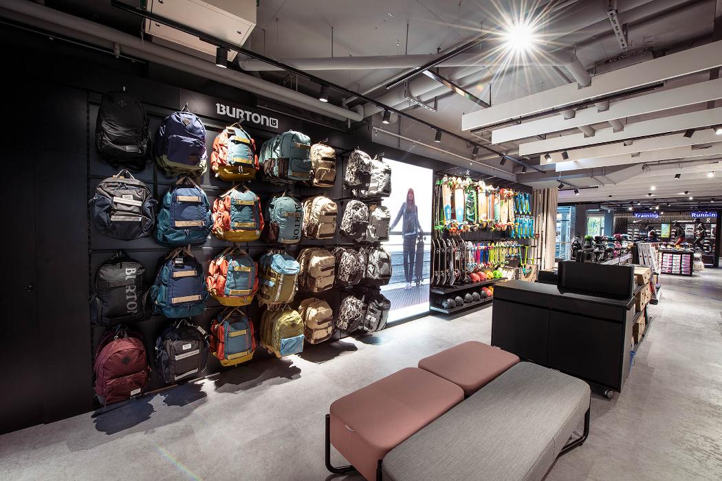 INTERSPORT Tscherne Salzburg/Bergheim, Moosfeldstraße in Lengfelden