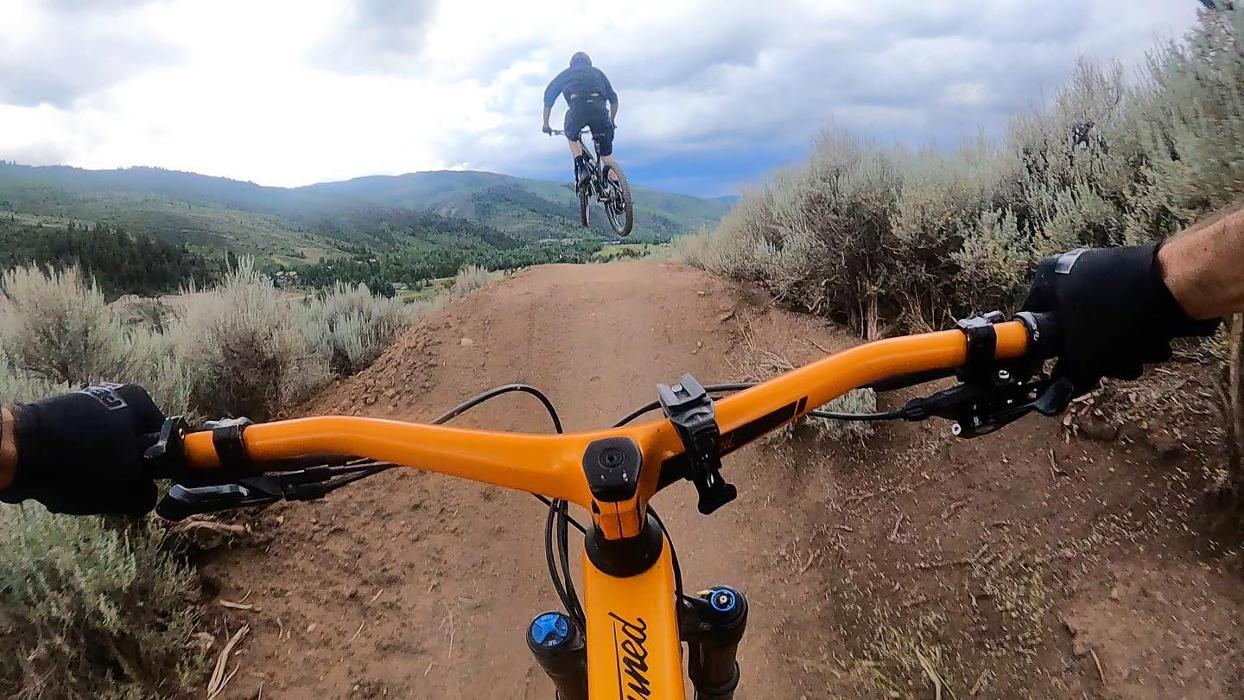 Base Mountain Sports - Breckenridge Park Avenue - Breckenridge, CO