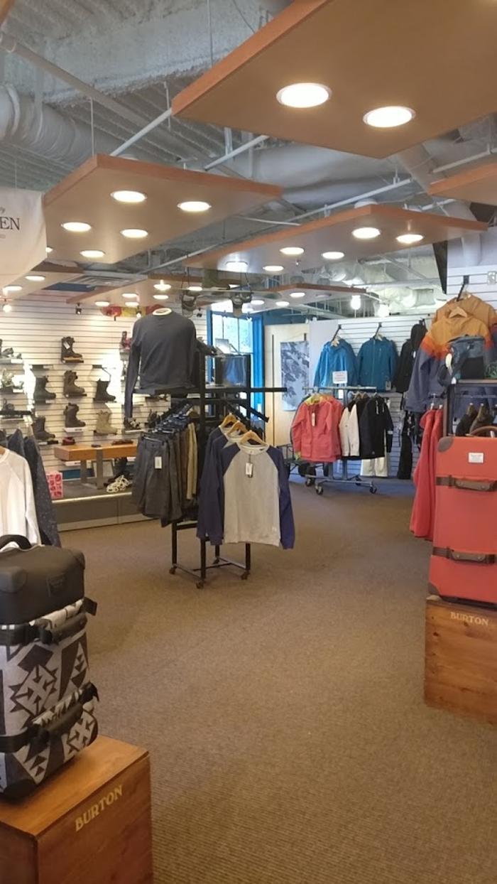 Base Mountain Sports - Breckenridge Park Avenue - Breckenridge, CO