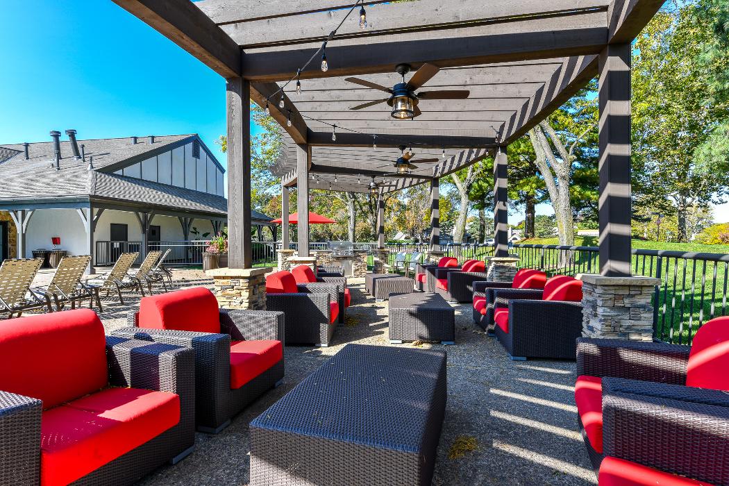 Pointe Royal Town Home Apartments - Overland Park, KS