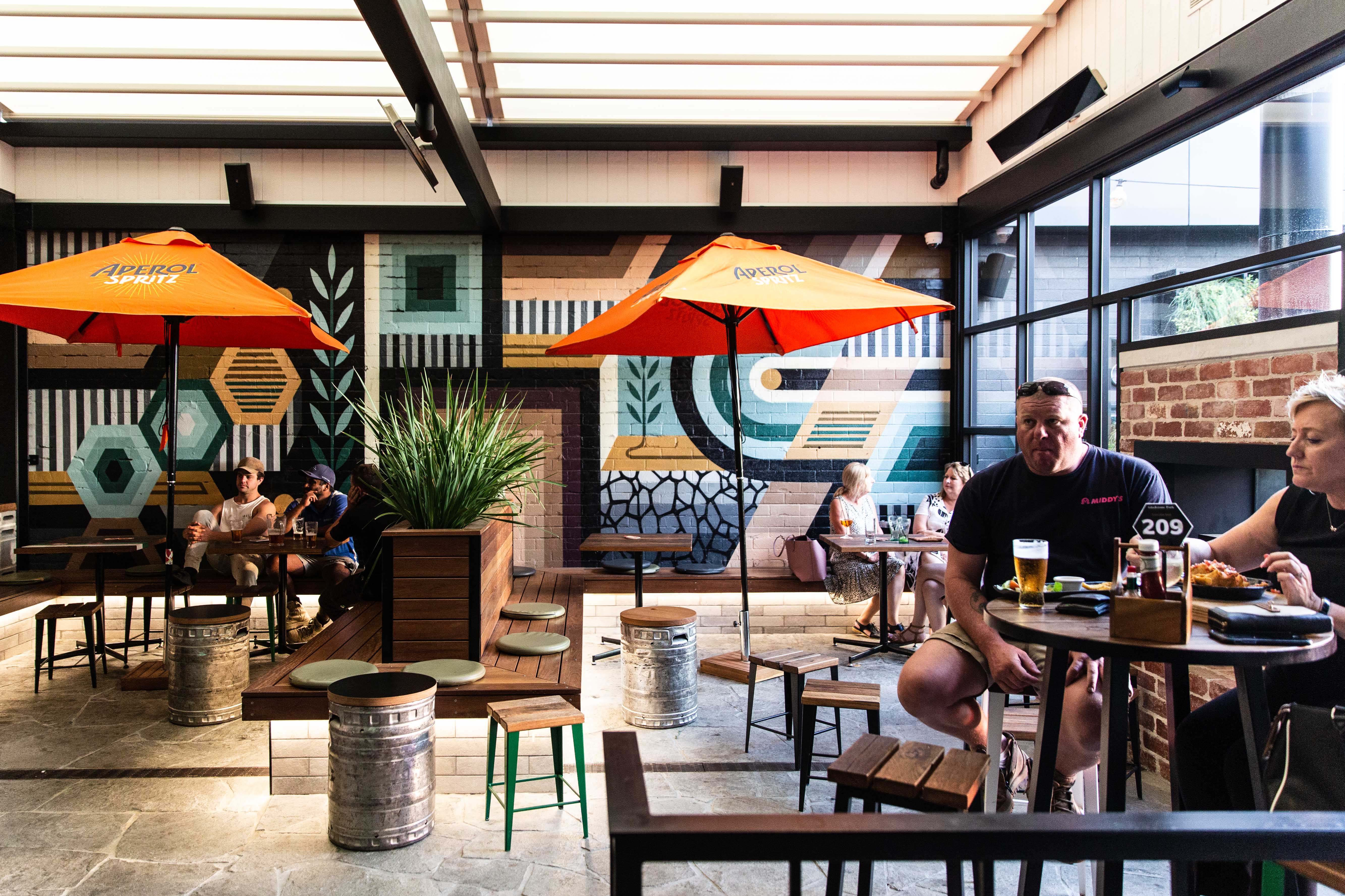 Gladstone Park Hotel