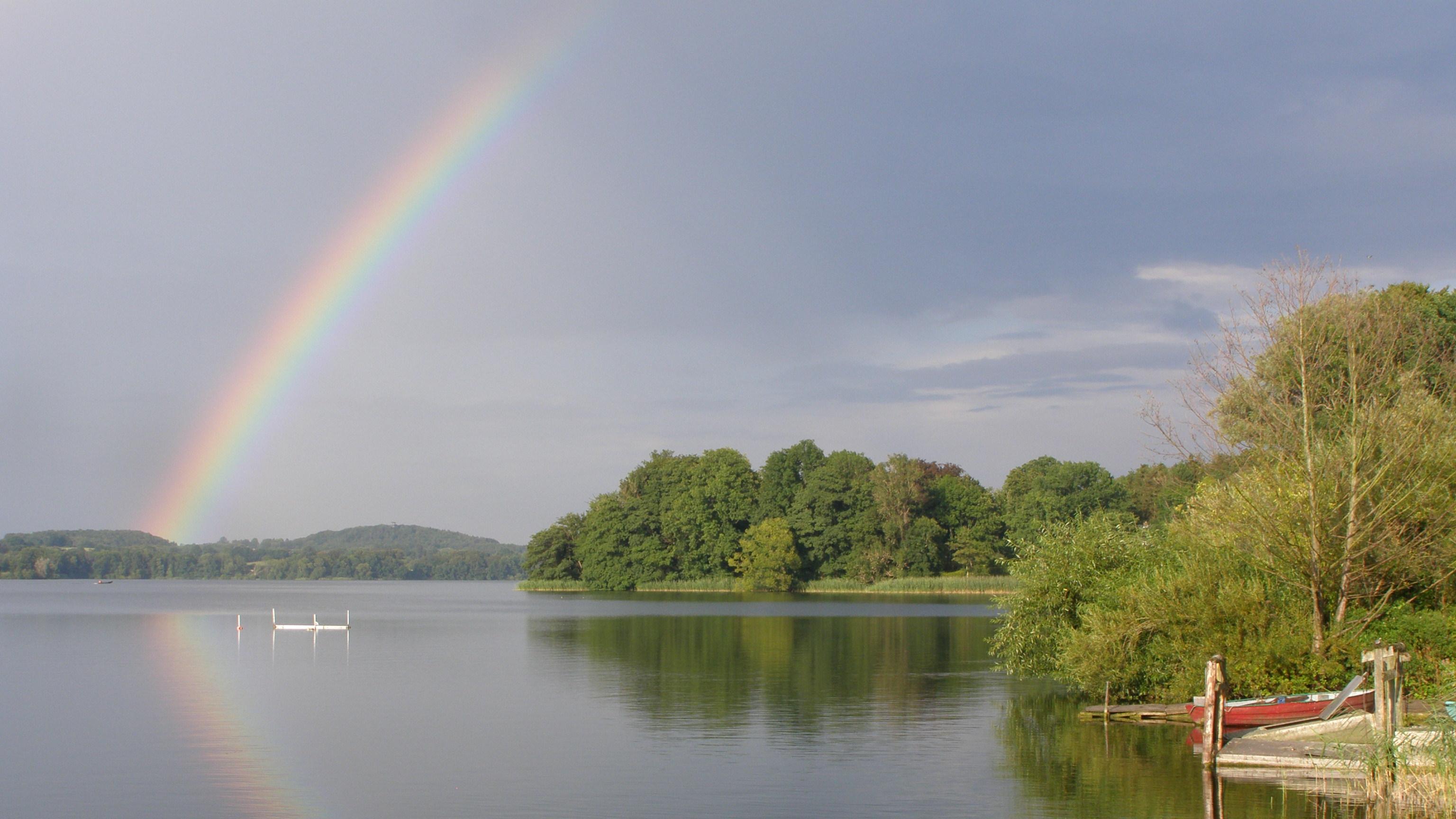 Fährhaus Niederkleveez, Am Dieksee in Bösdorf