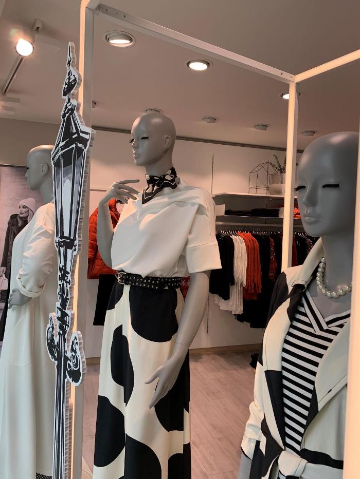 Ulla Popken | grandes tailles | Genève, Rue de Carouge in Genève