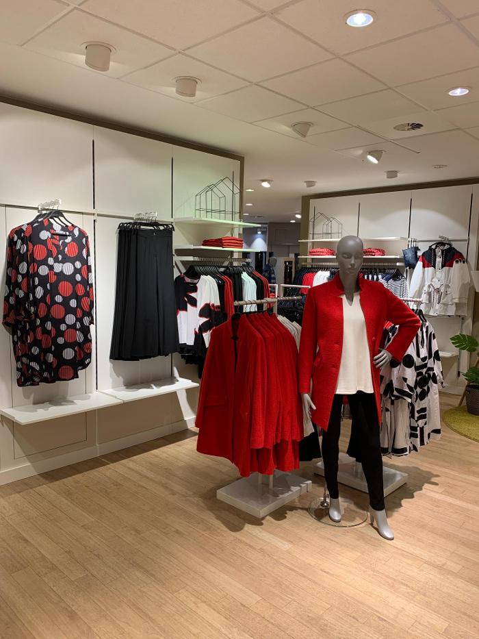 Ulla Popken | Große Größen | Zürich, Werdstrasse in Zürich