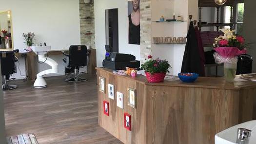 Friseursalon Schnitte Julia Heinisch, Hauptplatz in Altlengbach