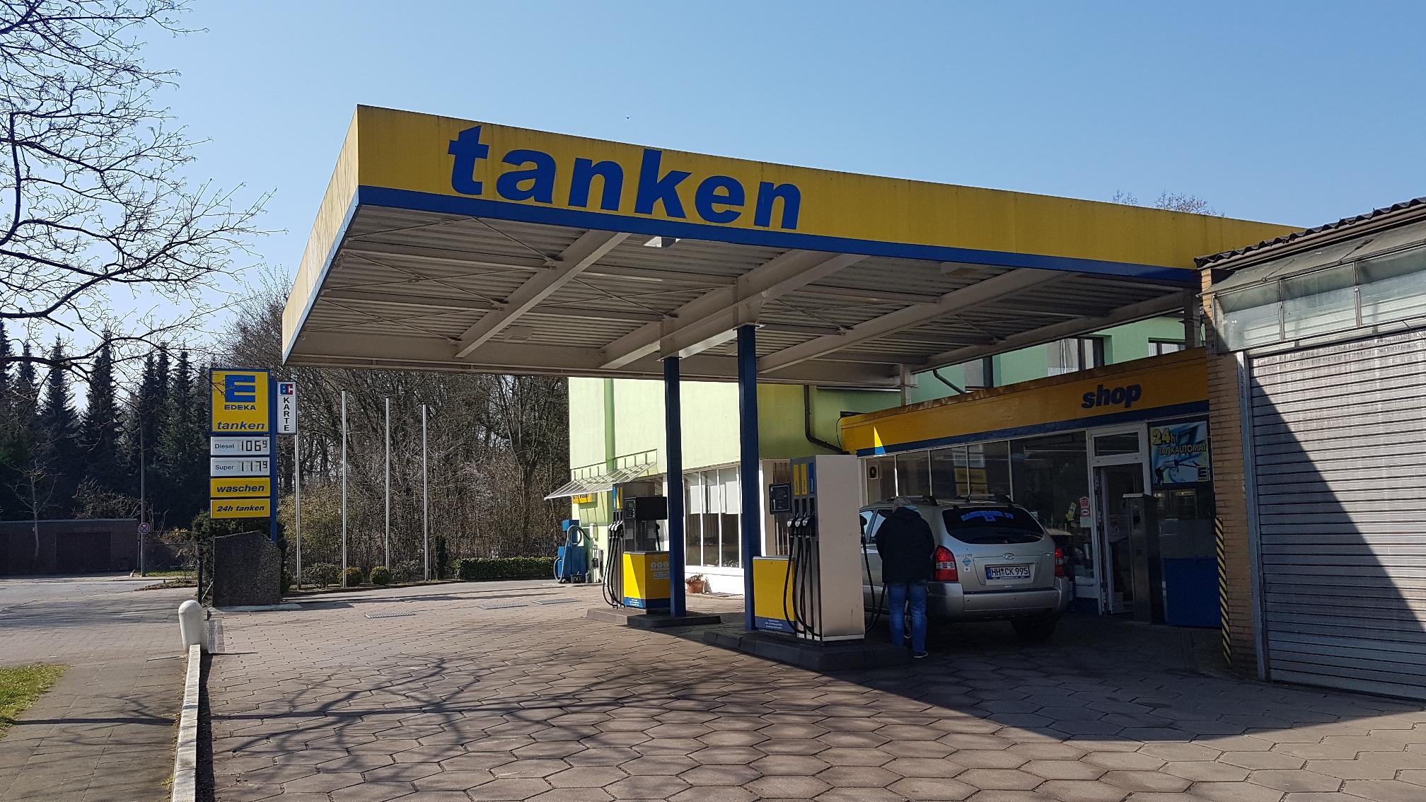 EDEKA Tankstelle, Havighorster Weg in Hamburg