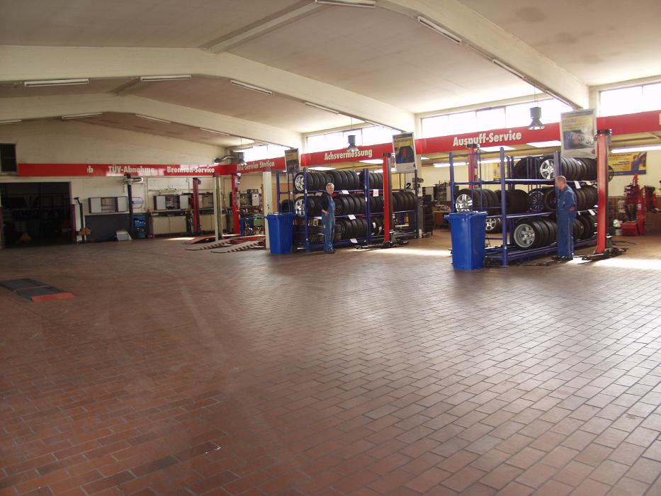 Premio Reifen + Autoservice Rieger & Menzel GmbH, Oststraße in Heilbronn