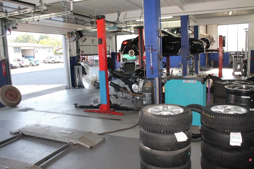 Premio Reifen + Autoservice Michael Erb GmbH, Merkurstraße in Alzenau