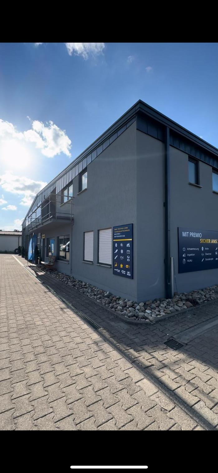 Premio Reifen + Autoservice M&F Reifen- und Fahrzeugtechnik GmbH, Unterbergenweg in Dunningen