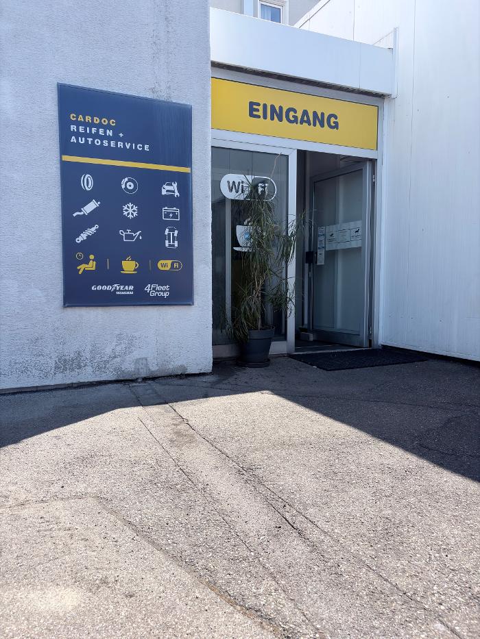 Premio Reifen + Autoservice Fischer Premium Service GmbH, Friedenstraße in Ludwigsburg