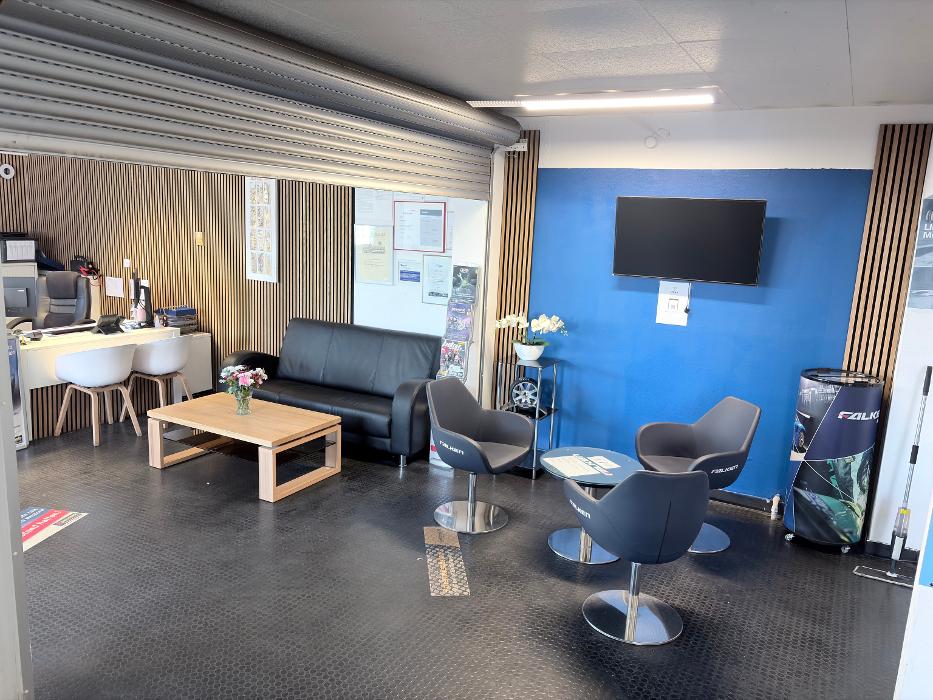 Premio Reifen + Autoservice Fischer Premium Service GmbH, Friedenstraße in Ludwigsburg