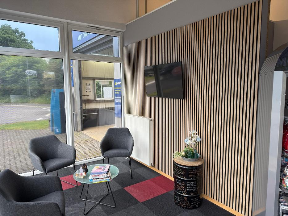 Premio Reifen + Autoservice - Car Service Center Rinscheid e.K., Carl-Hans-Straße in Wiehl