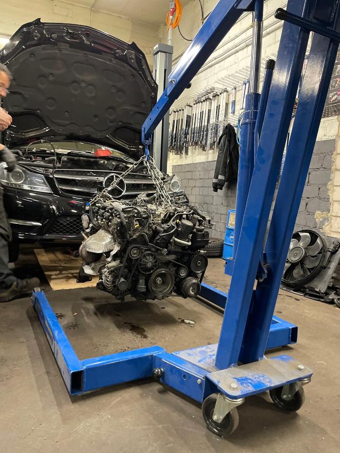 Premio Reifen + Autoservice Reifen Gabel GmbH, Romaneystraße in Köln