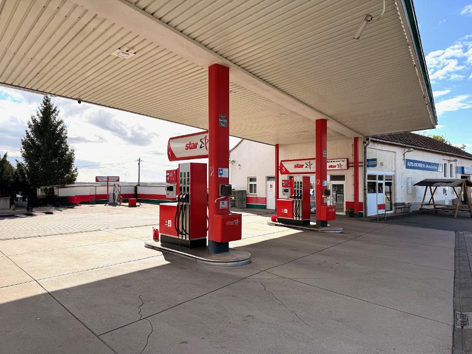 star Tankstelle, Thomas-Müntzer-Straße in Eckartsberga