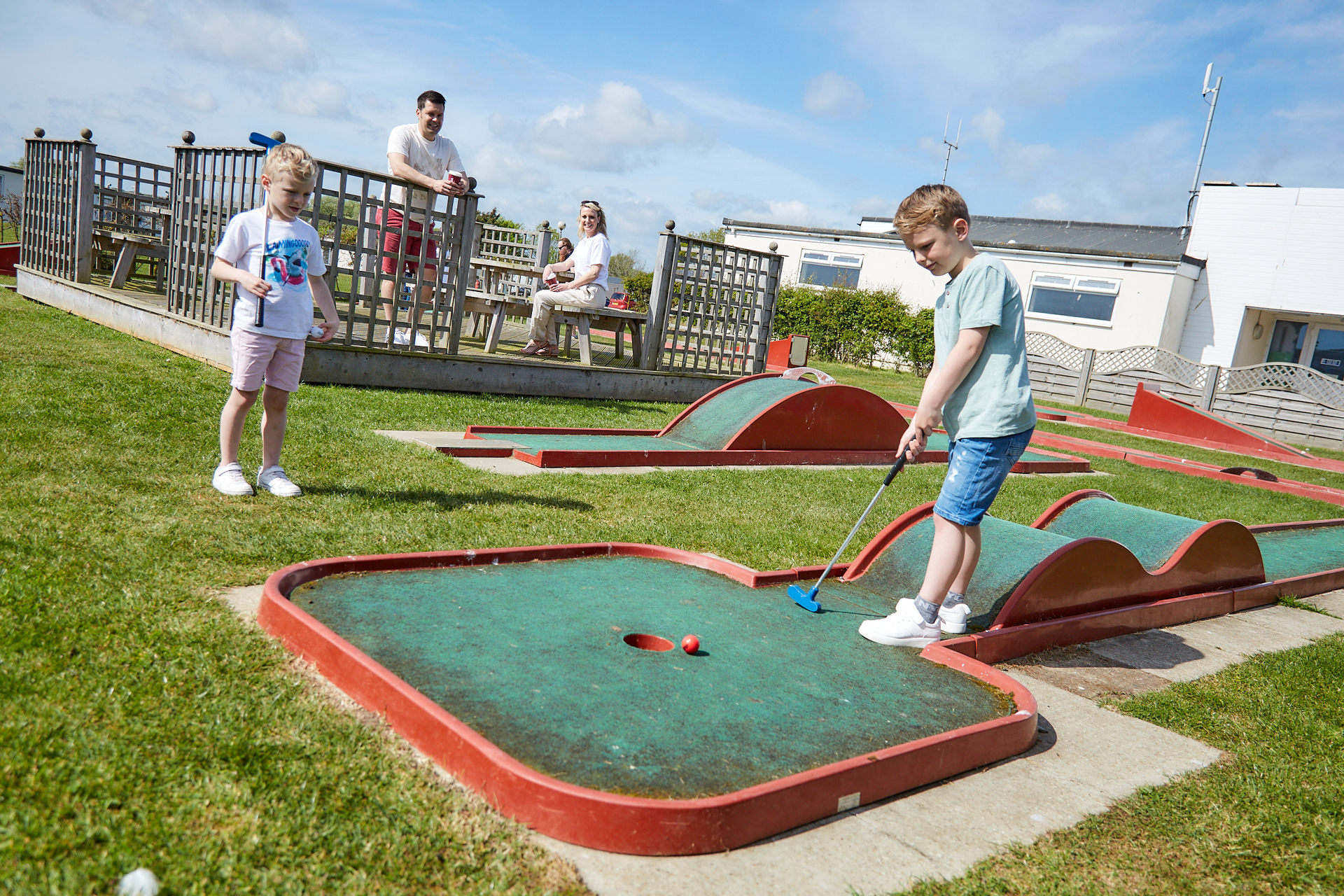 Parkdean Resorts Kessingland Beach Holiday Park Caravans, Lodges & Chalets, Suffolk Lowerstoft 03301 234956