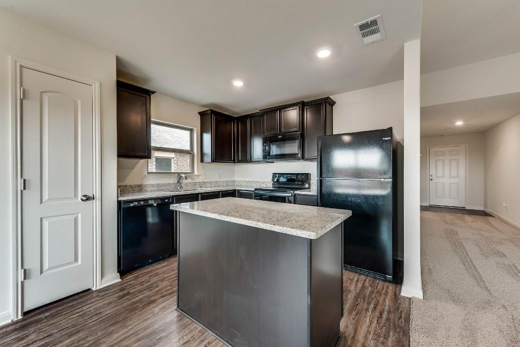 LGI Homes Vacek Country Meadows in Richmond, TX 77469 (866) 7...