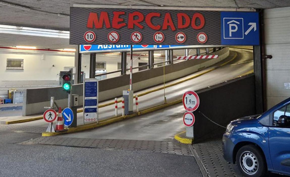 CONTIPARK Parkhaus Mercado (Altona Bahnhof), Hahnenkamp in Hamburg