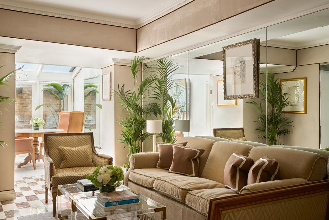 The Montague Guv'nor's Suite