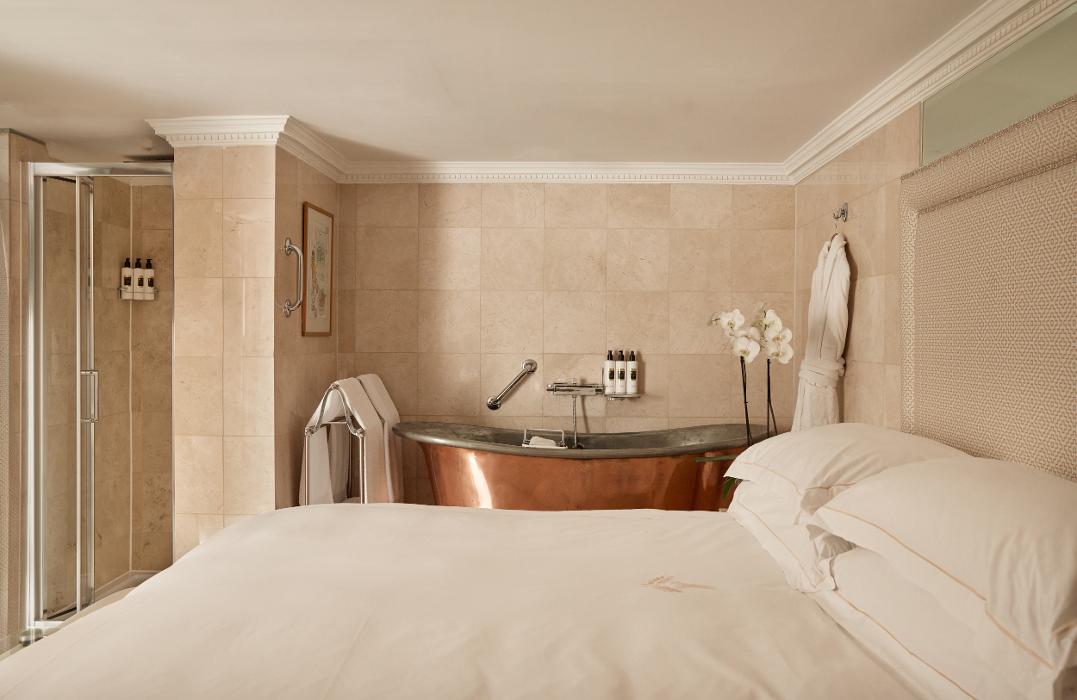 The Montague Guv'nor's Suite
