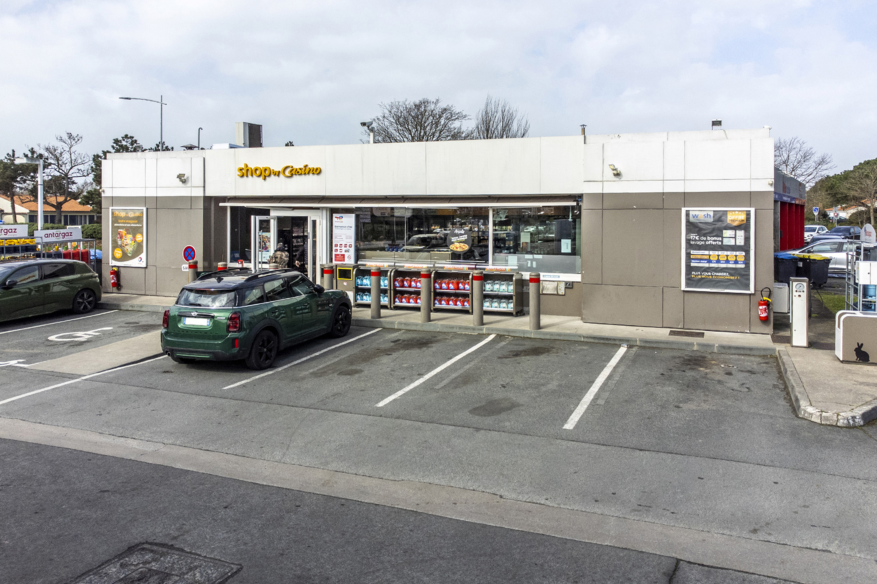This is a picture representing NF079948 (FUELING) - RELAIS VILLENEUVE LES SALINES This is a picture representing NF079948 (FUELING) - RELAIS VILLENEUVE LES SALINES