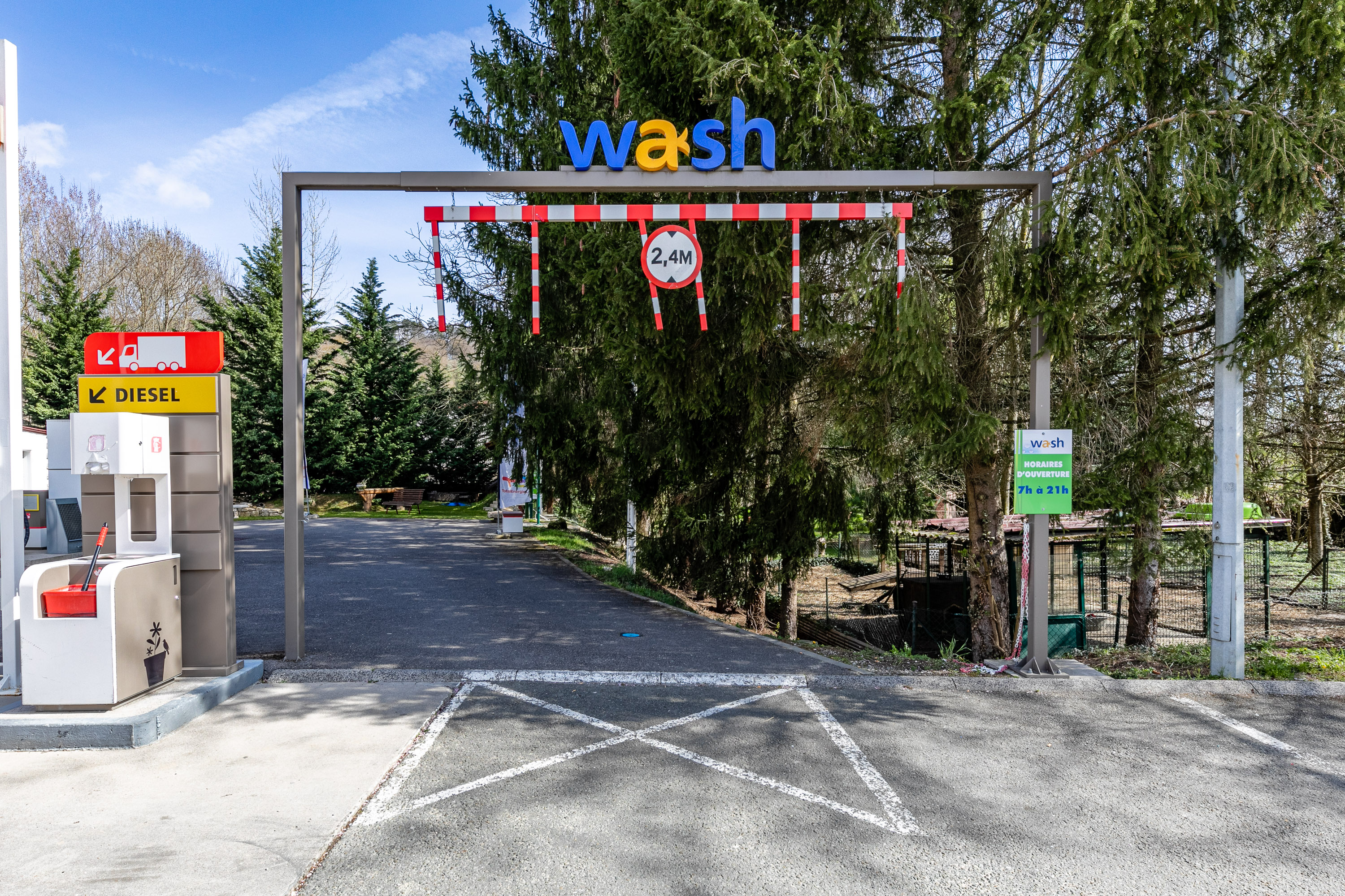 This is a picture representing NF003608 (FUELING) - ETS KUENTZ BIX