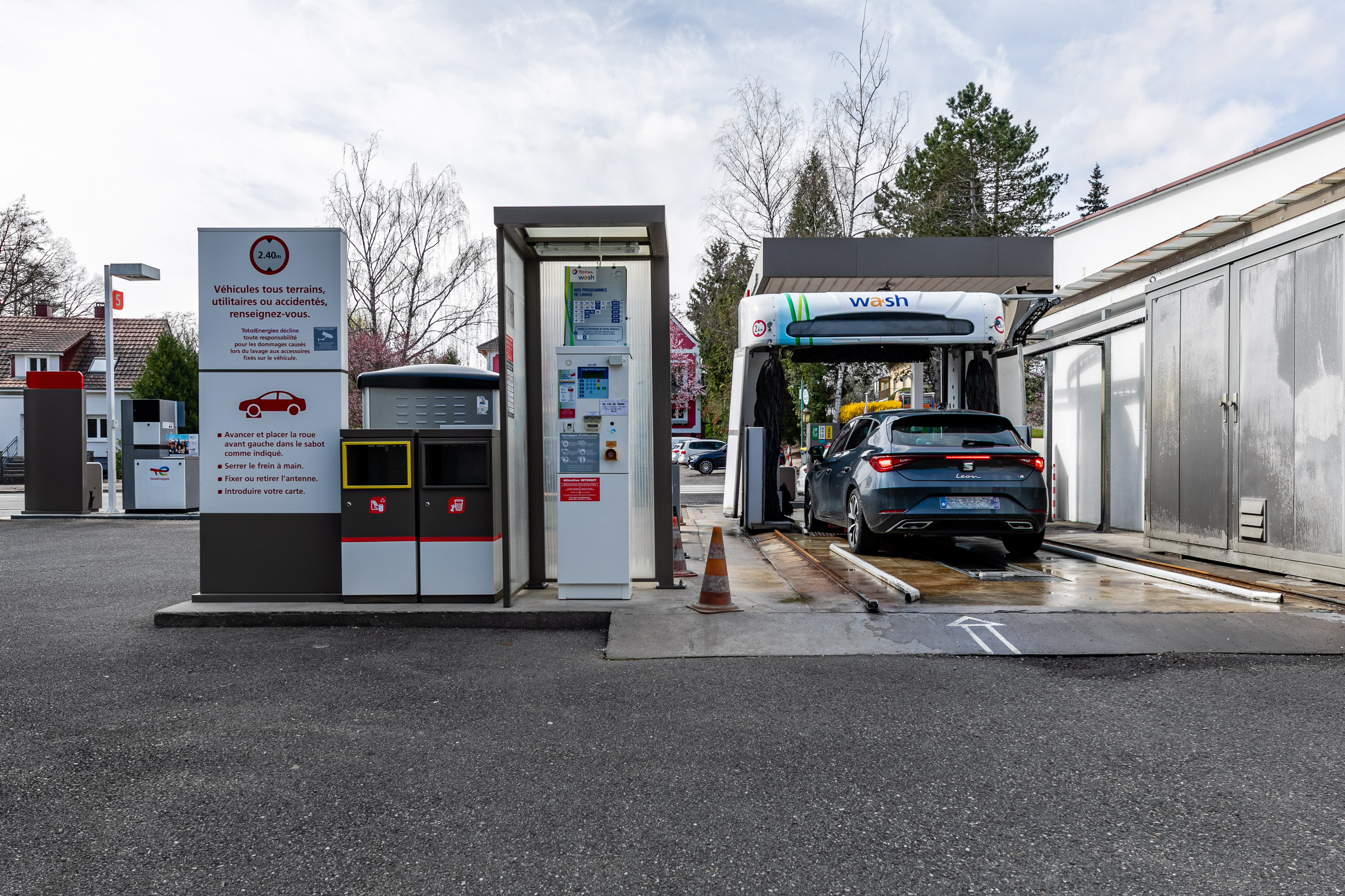 This is a picture representing NF003608 (FUELING) - ETS KUENTZ BIX