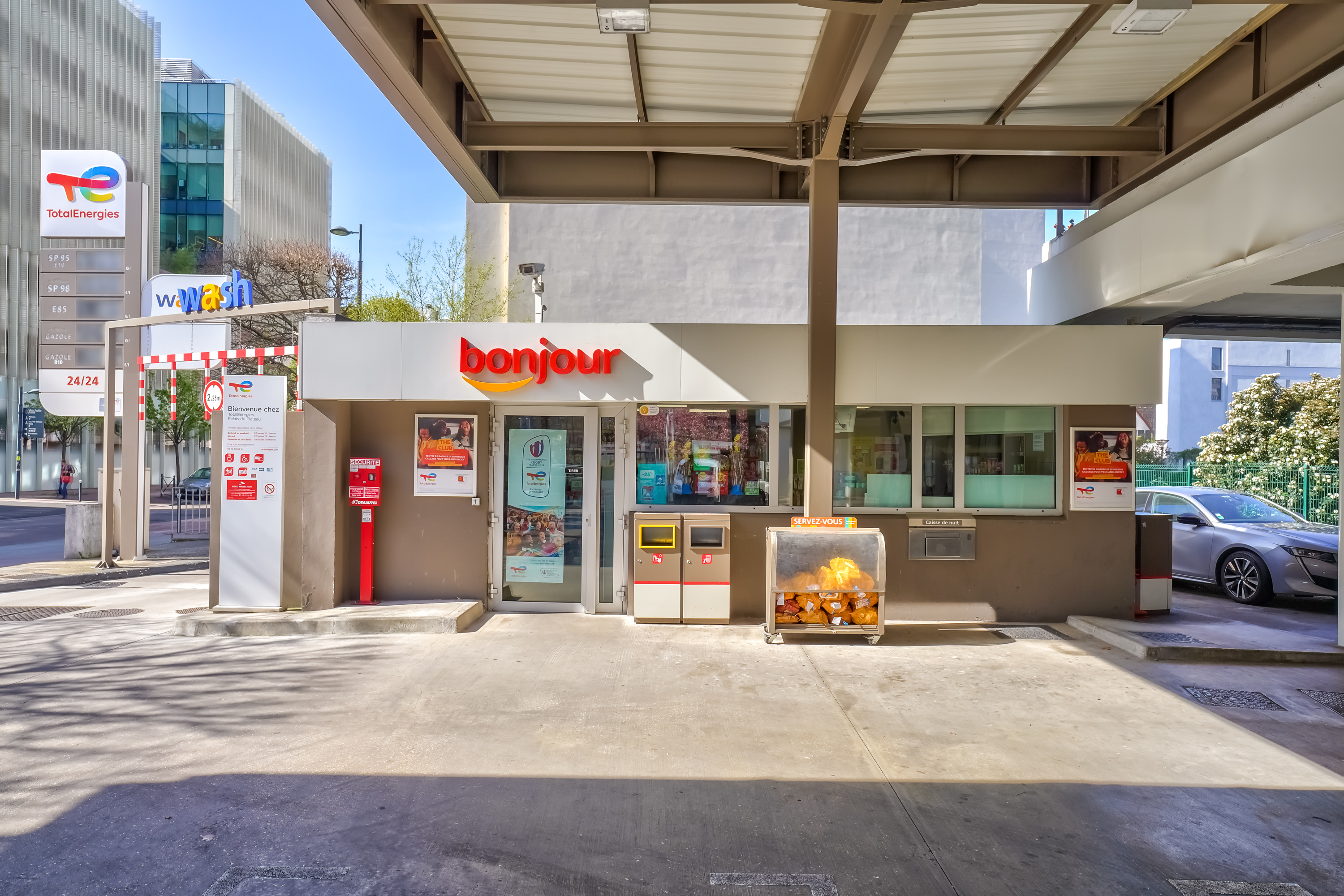 This is a picture representing NF059725 (FUELING) - RELAIS DU PLATEAU This is a picture representing NF059725 (FUELING) - RELAIS DU PLATEAU