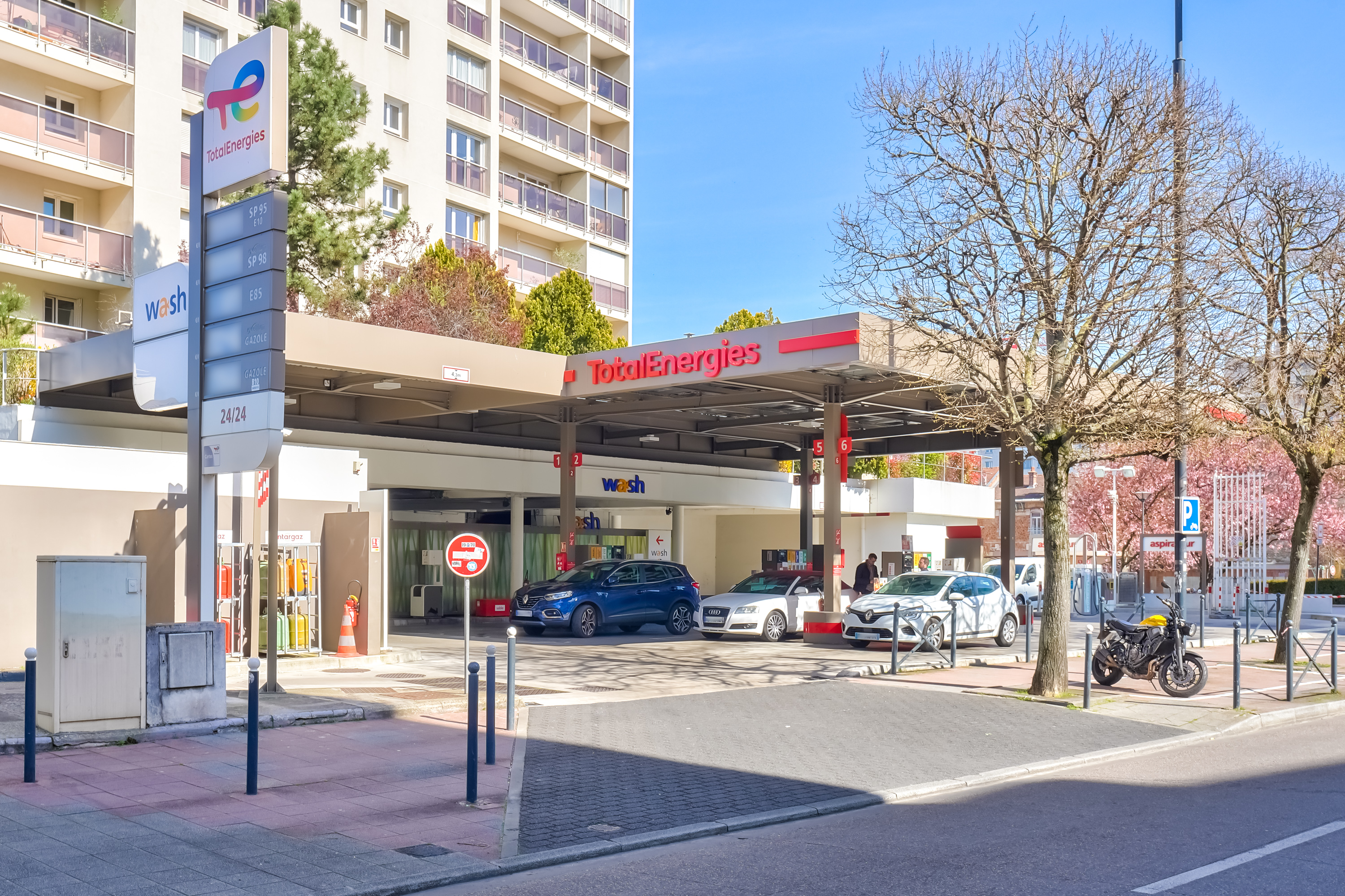 This is a picture representing NF059725 (FUELING) - RELAIS DU PLATEAU This is a picture representing NF059725 (FUELING) - RELAIS DU PLATEAU