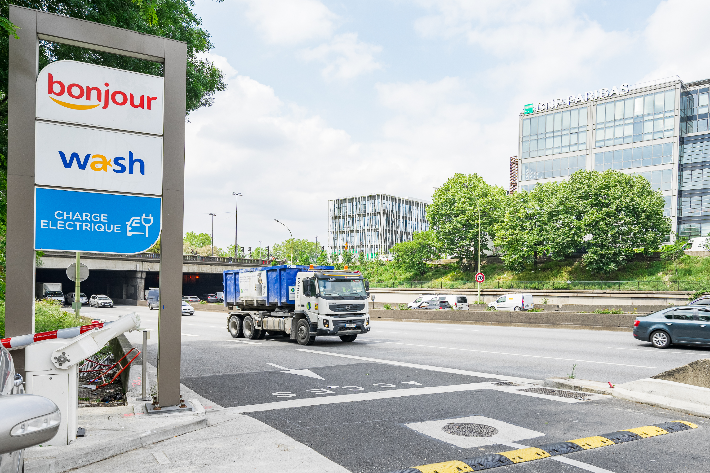 This is a picture representing NF078062 (FUELING) - RELAIS DU PERIPH. INTERIEUR