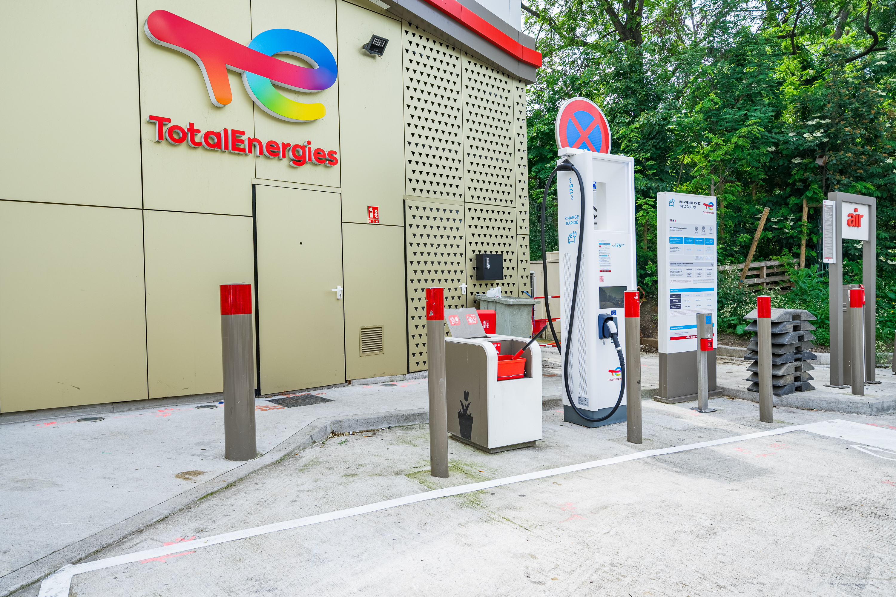 This is a picture representing NF078062 (FUELING) - RELAIS DU PERIPH. INTERIEUR