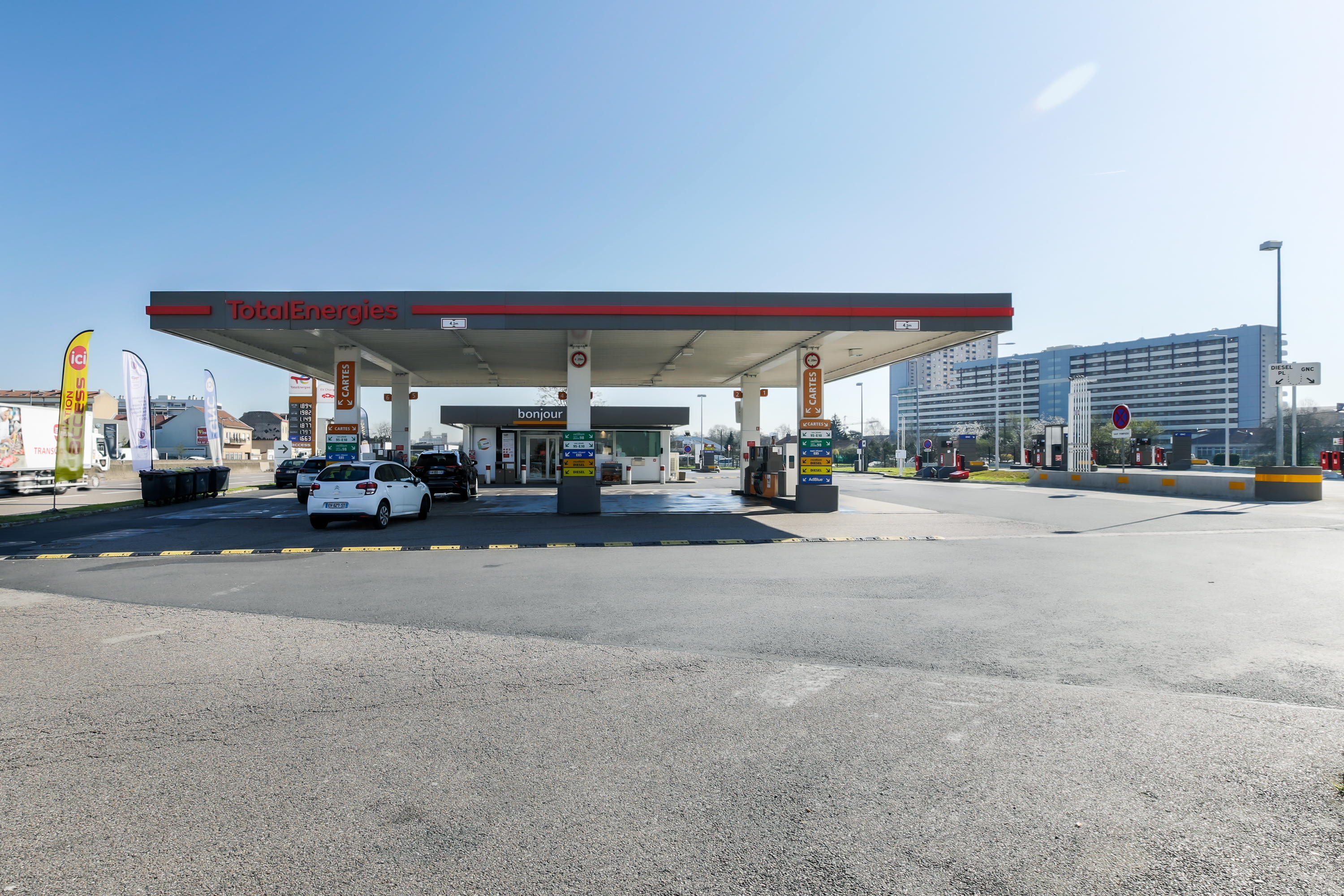 This is a picture representing NF037072 (FUELING) - RELAIS PORT MAZEROLLE This is a picture representing NF037072 (FUELING) - RELAIS PORT MAZEROLLE