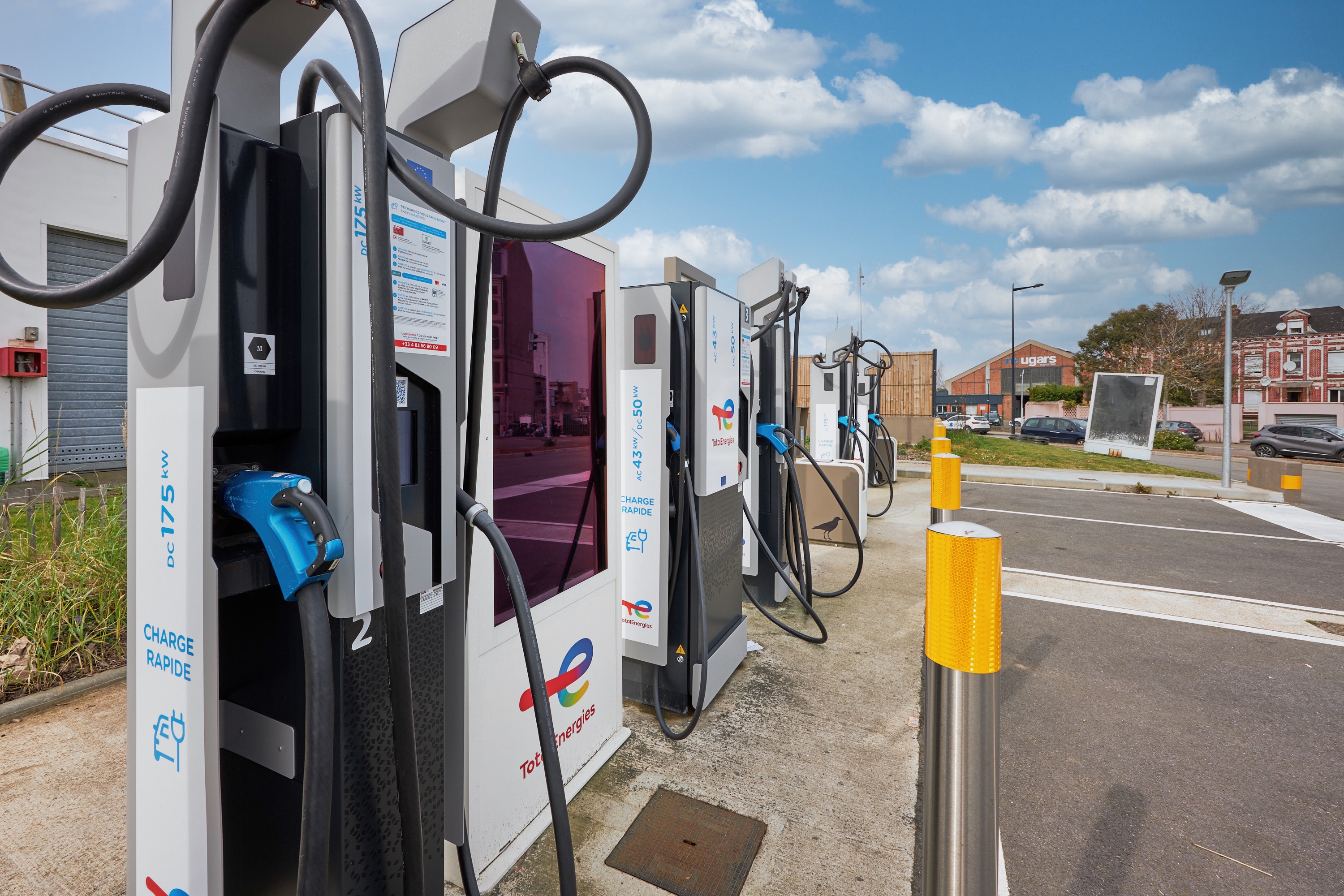 This is a picture representing NF078171 (FUELING) - RELAIS AMIRAL MOUCHEZ