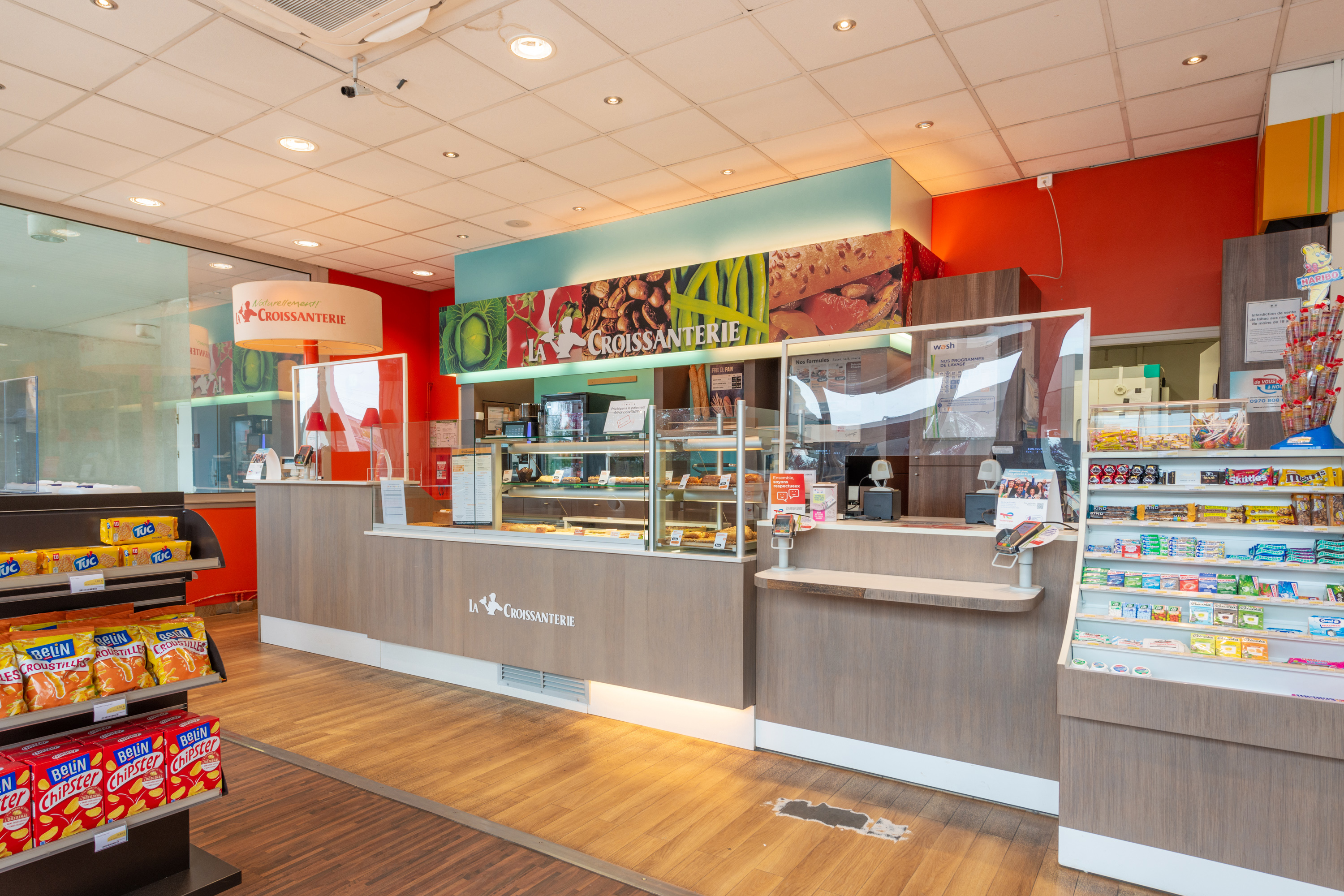 This is a picture representing NF042579 (FUELING) - RELAIS REZE