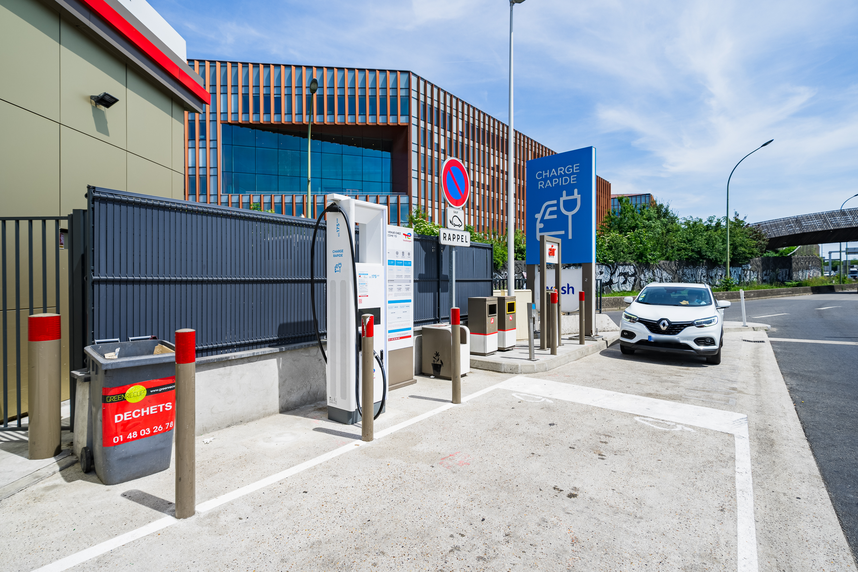 This is a picture representing NF078061 (FUELING) - RELAIS DU PERIPH. EXTERIEUR