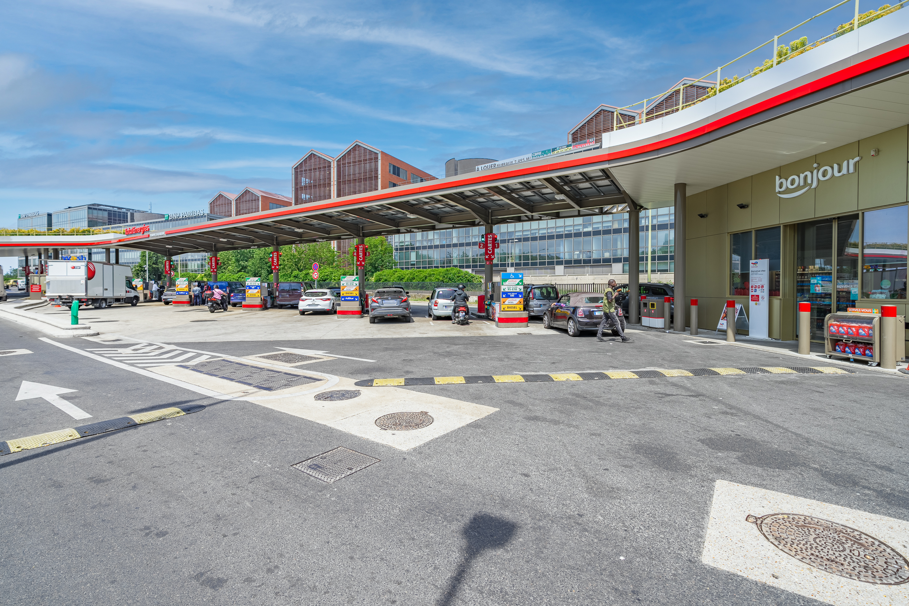 This is a picture representing NF078061 (FUELING) - RELAIS DU PERIPH. EXTERIEUR