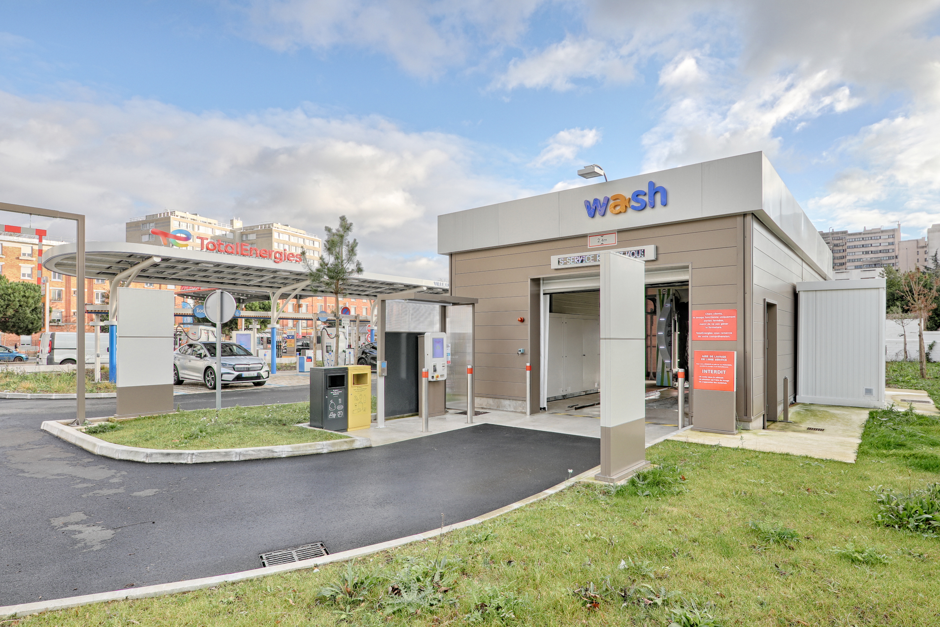 This is a picture representing NF057010 (FUELING) - RELAIS DE VILLEJUIF
