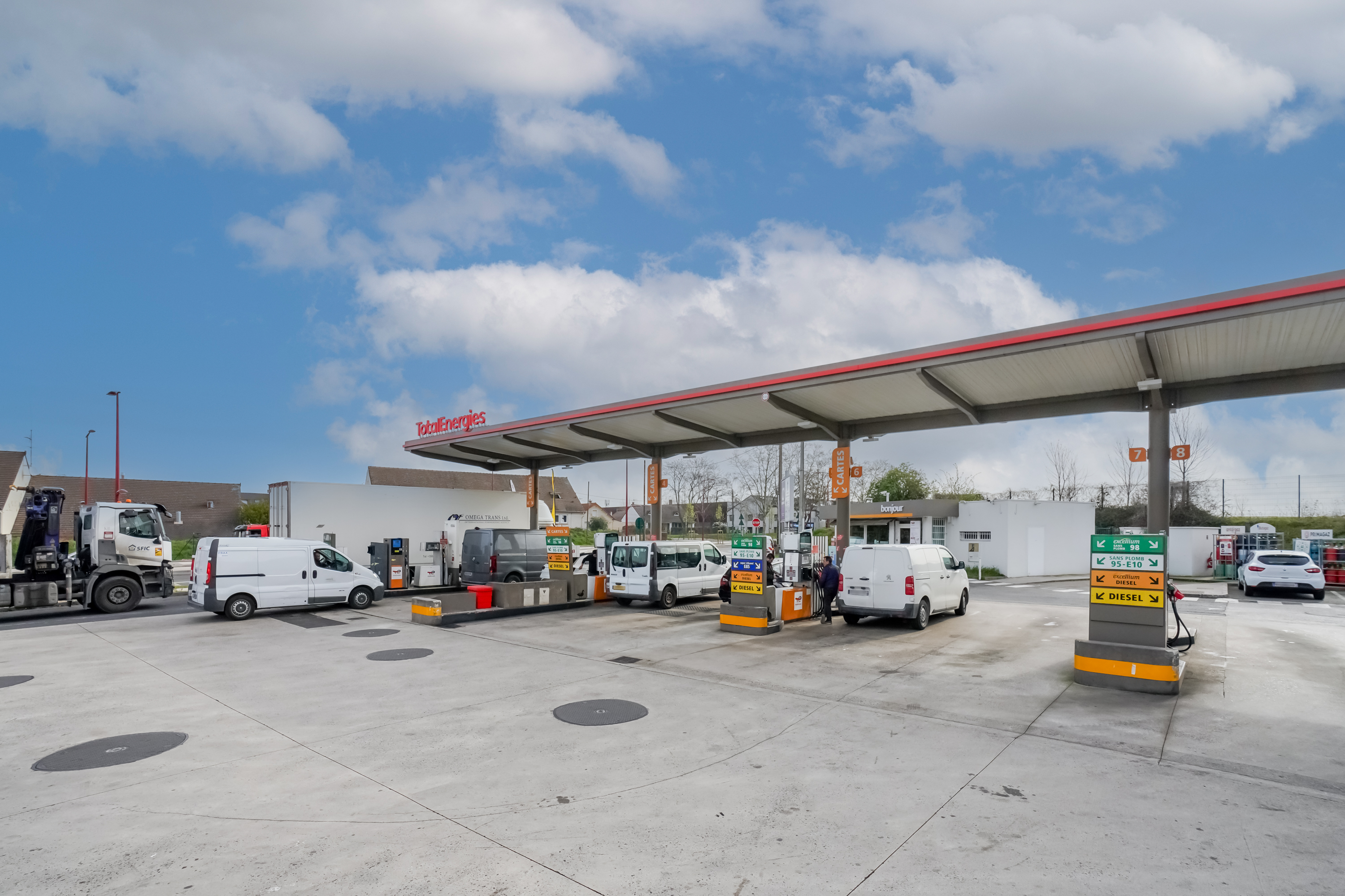 This is a picture representing NF078052 (FUELING) - RELAIS CROIX ST BENOIT