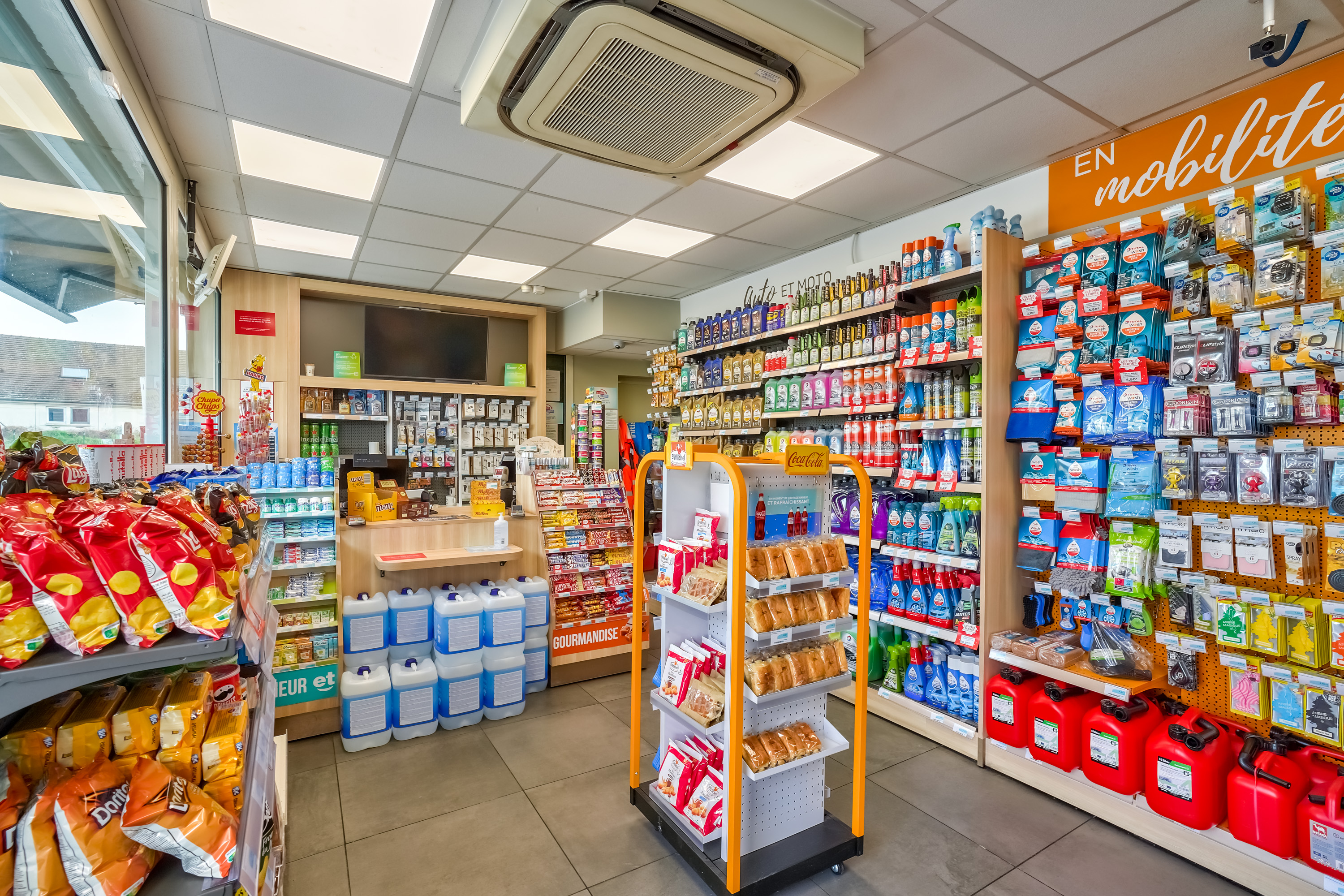 This is a picture representing NF078052 (FUELING) - RELAIS CROIX ST BENOIT This is a picture representing NF078052 (FUELING) - RELAIS CROIX ST BENOIT