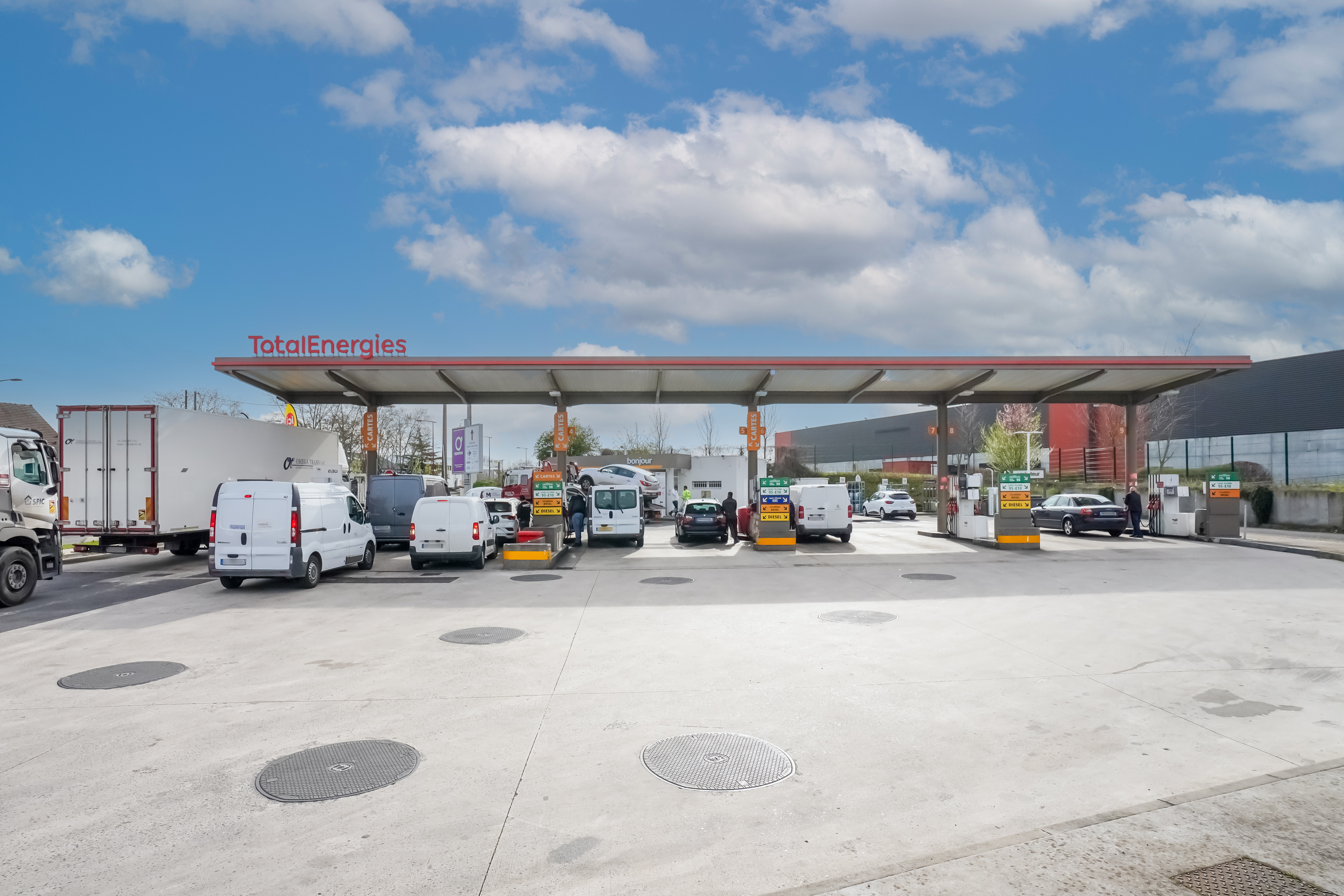 This is a picture representing NF078052 (FUELING) - RELAIS CROIX ST BENOIT